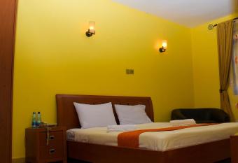 Raya Hotel allows 18 year olds to book a room