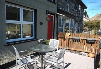 Daisys cottage. Blaenau ffestiniog. has Balcony rooms