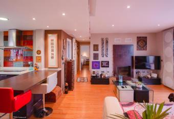 Luxury Atico Granada Coast allows 18 year olds to book a room