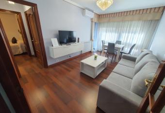 Apartamento Tur  stico Men  ndez Pelayo -Vigo has Balcony rooms