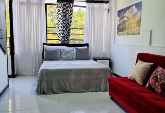 Apartaestudio ROMA 402 Edificio Europa Ibagu   has Balcony rooms