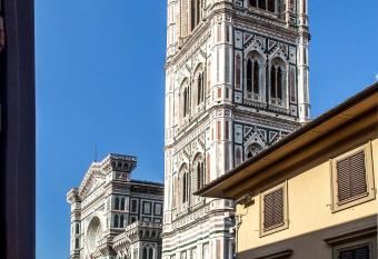 Hotel Costantini allows 18 year olds to book a room