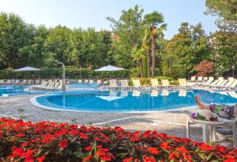 Hotel Bristol Buja has Balcony rooms