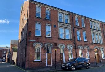 Thurnams House - Ground Floor allows 18 year olds to book a room