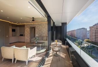Apartamentos Core Suites Valencia allows 18 year olds to book a room