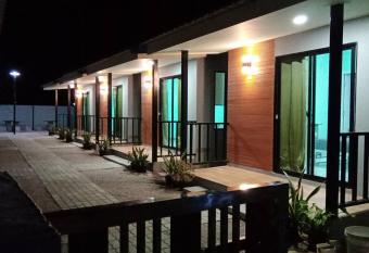 KOOK BUNGALOW has Balcony rooms