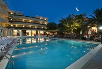 Park Hotel Kursaal allows 18 year olds to book a room