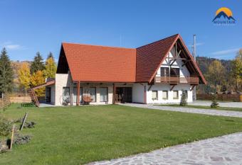 Mountain View Ceahlau has Balcony rooms