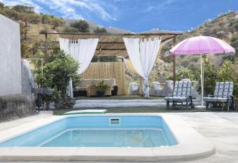 Casa Aguila 2.0 allows 18 year olds to book a room