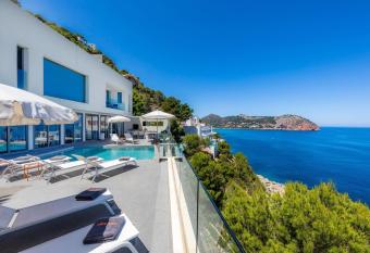 Finca Can Ema has Balcony rooms