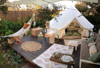 Glamping - La Casa del Piano allows 18 year olds to book a room