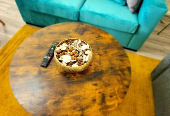 Beautiful serviced apartment with parking & free Wi-Fi has Balcony rooms