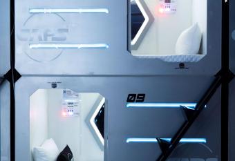 Hotel Hostal Caps El Dorado allows 18 year olds to book a room