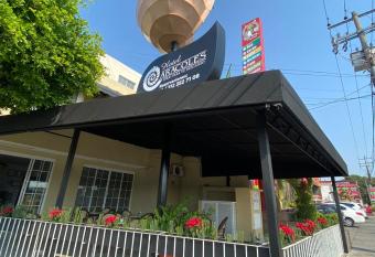 Hotel Caracoles Colima has Smoking rooms