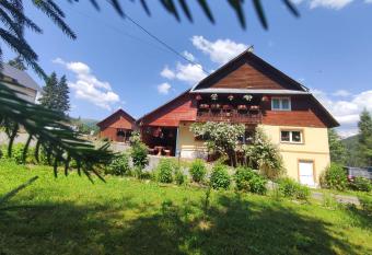 Casa Dorina has Balcony rooms