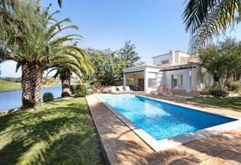 Pestana Golf Resort - Moradia 199 has Balcony rooms