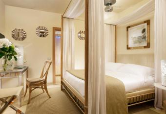 Villa Roma Imperiale has Balcony rooms