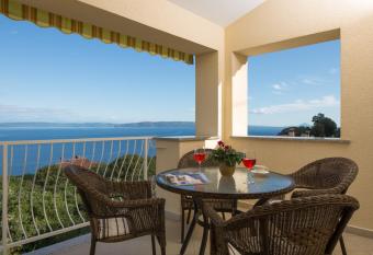 Apartment Panoramica - Ravni allows 18 year olds to book a room