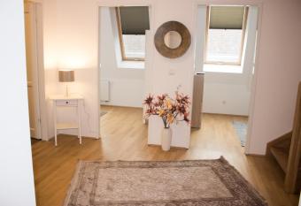 Sunny & cozy Penthouse with Terrace DG3 QS12 has Balcony rooms