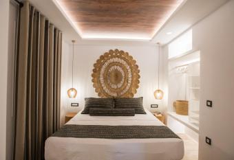 Case di Venia allows 18 year olds to book a room