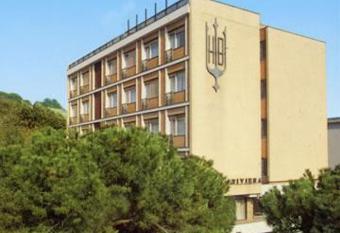 Hotel Riviera has Balcony rooms