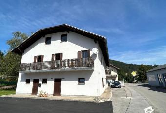 Tina a Petr , Lunz am See allows 18 year olds to book a room