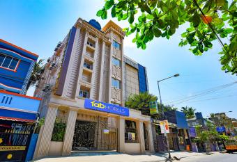 FabHotel Vijaylakshmi Stay Inn allows 18 year olds to book a room