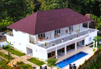 Garden House Jepara has Balcony rooms