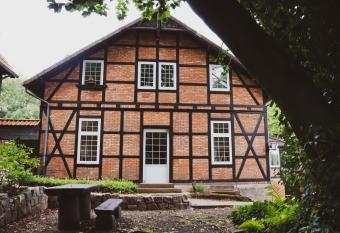 Peak Hotel & Event allows 18 year olds to book a room