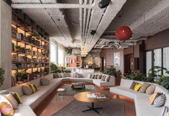 YUST Liege allows 18 year olds to book a room