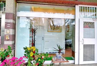                       has rooms with a private hot tub