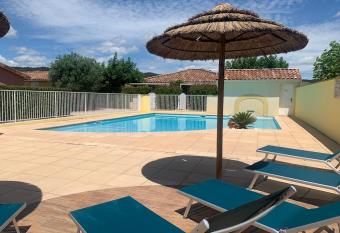 Aux couleurs d   Ard  che has Balcony rooms