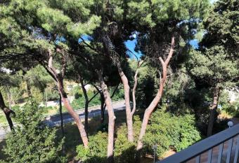 a casa di Chiara has rooms with a private hot tub