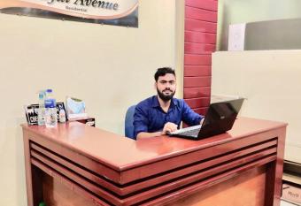 Hotel Royal Avenue allows 18 year olds to book a room