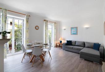 Apartamento Old Village T2 Duplex has Balcony rooms