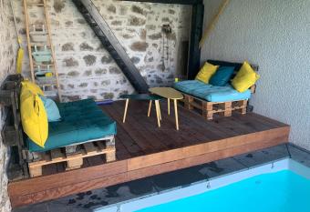 Chambres , Mere Veille has Balcony rooms