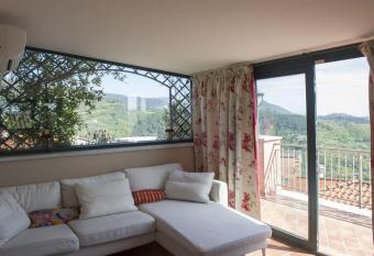 Vita Lumiere has Balcony rooms