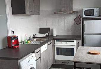 M & L has Balcony rooms