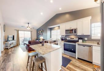 Eagle Nest Resort Pristine Dream has Balcony rooms