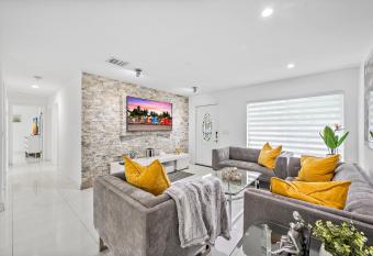 **MODERN 3BEDROOM W/ STUNNING BACKYARD AREA** has Balcony rooms