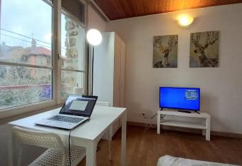 Super appartement au centre ville de Rosny Sous Bois has Balcony rooms