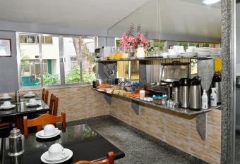 Hotel Rio Claro allows 18 year olds to book a room