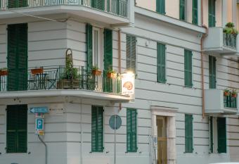 Nautilus Hotel allows 18 year olds to book a room