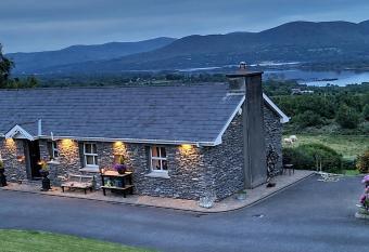 Kenmare Driftwood Bed & Breakfast allows 18 year olds to book a room