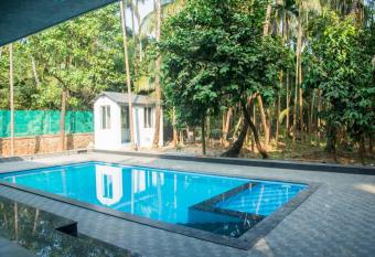 Shiny 2Bhk Alibaug has Balcony rooms