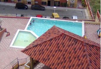 Hospedaje la Toscano, Conjunto Residencial Ciudad del Sol 1 allows 18 year olds to book a room