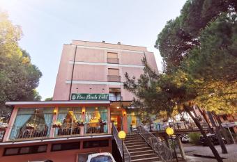 Pine Beach Hotel Rosolina Mare has Balcony rooms