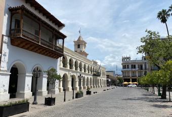 En el Coraz  n de Salta allows 18 year olds to book a room