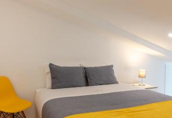 Alvaro s Charming Loft by MP allows 18 year olds to book a room