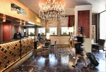 Hotel Papadopoli Venezia - MGallery Collection has Balcony rooms